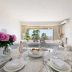 Appartement Spacious 1-br With Sea View With Pool Cannes