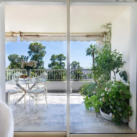 Spacious 1-br With Sea View With Pool *