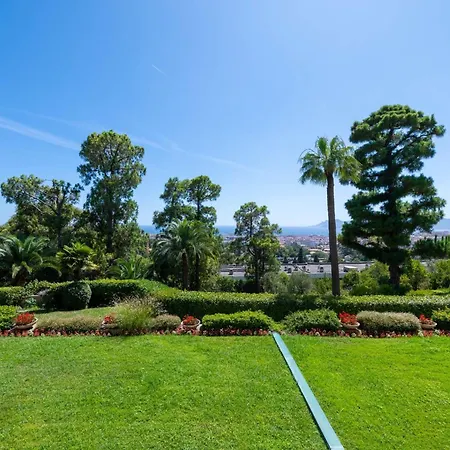 Apartment Spacious 1-br With Sea View With Pool